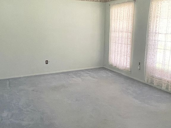 5th image of 106 Beatrice Ln