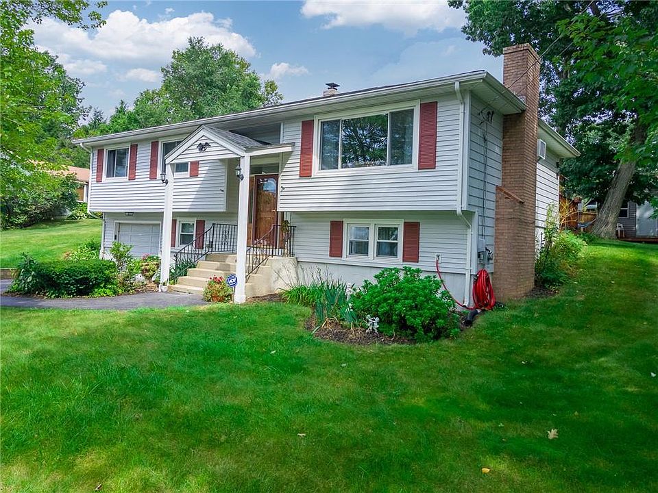 1st image of 13 Julia Dr