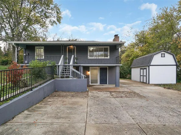 112 Valley Dr, Hillsboro, MO 63050