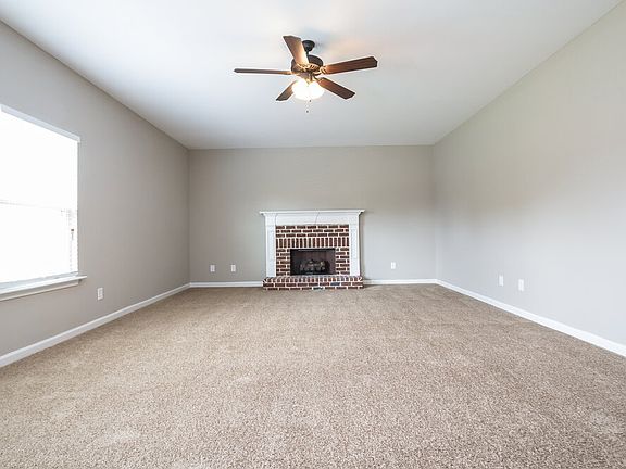 2nd image of 39 Hamilton Blvd NW