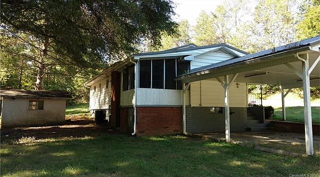 2nd image of 209 Houpe Rd