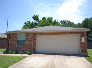 302 Washington Square Dr, Leander, TX 78641