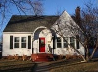 5614 Poppleton Ave, Omaha, NE 68106