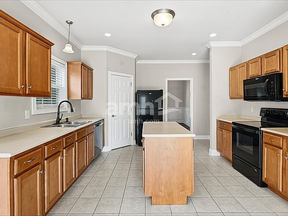 4th image of 1536 Jeter Way
