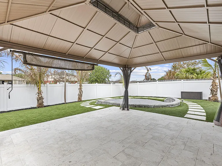 681 SW Millard Dr — Photo 51