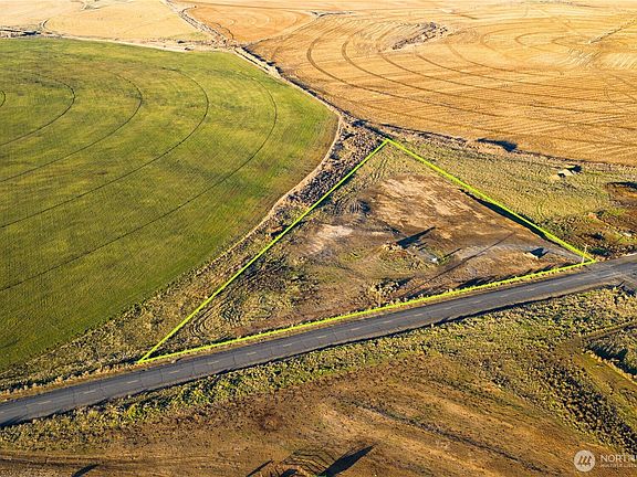 3rd image of 2-2 Mae Valley Rd NE