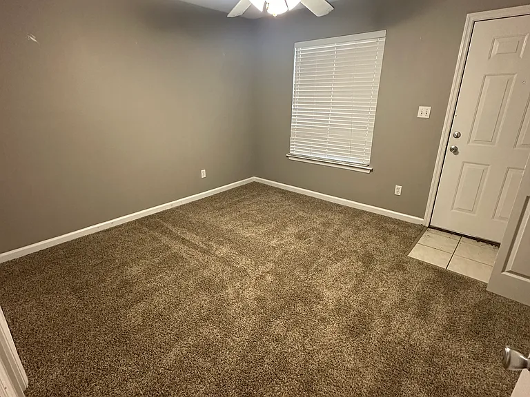 Ashburn Hills Townhomes — Photo 12