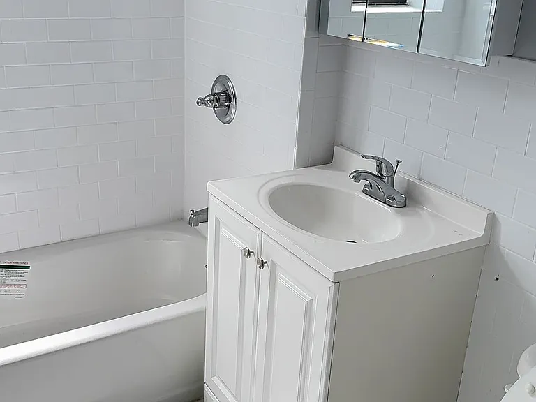 462-Abbington Apartments, LLC — Photo 6