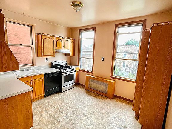 4th image of 32-30 46th St #2