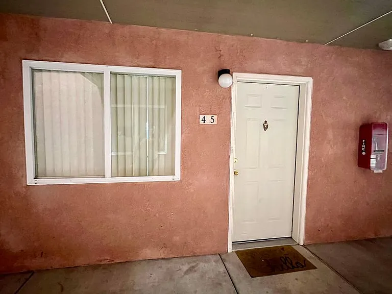 Modern Condo-Style Living Near Nob Hill & UNM $300 Off Move-In Special at The Spirals Apartments — Photo 56