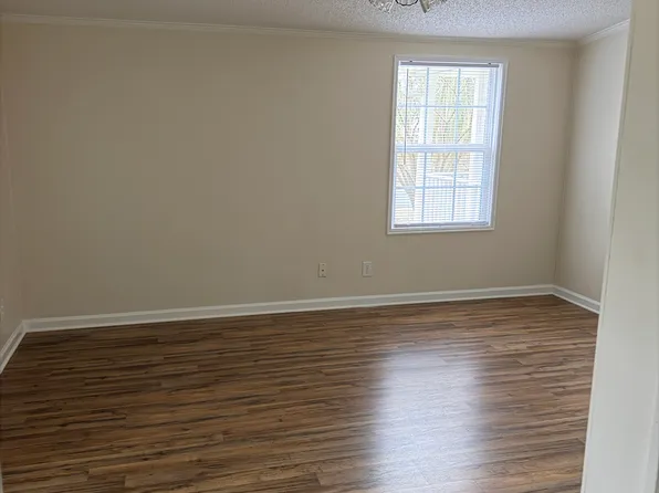 411 Brogden St, Dudley, NC 28333