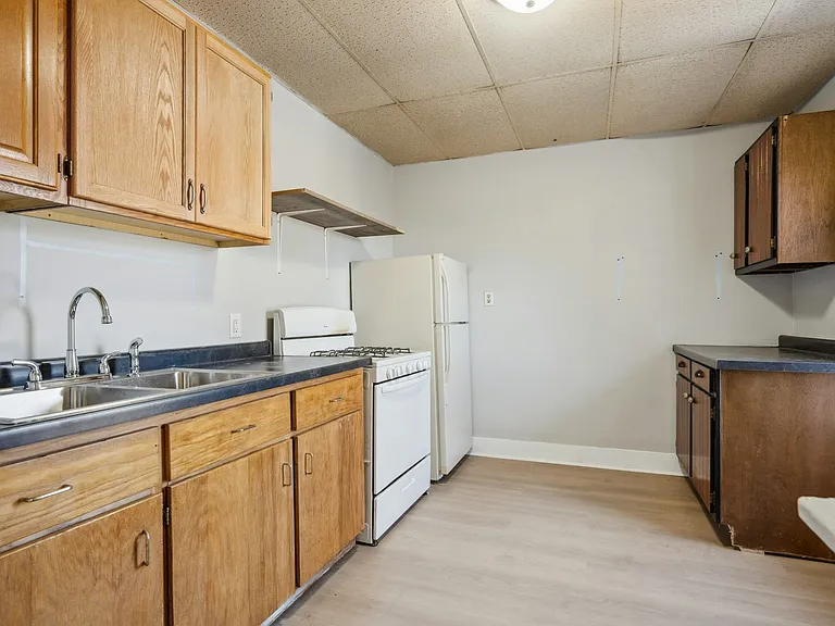 227 Allen St #225-4 — Photo 7