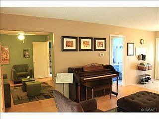 5th image of 23444 Victory Blvd