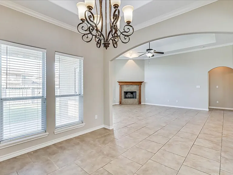 5810 Aava — Photo 16
