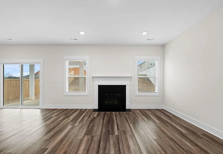 216 Pewter Cir — Photo 8
