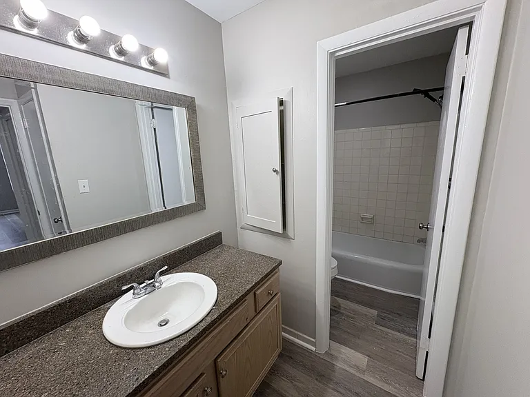 614 Hardison St #C3 — Photo 8