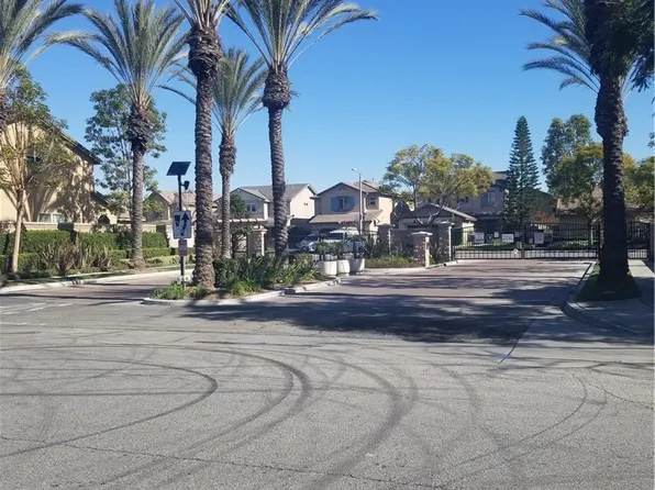 1951 E Canova Ln, Compton, CA 90221