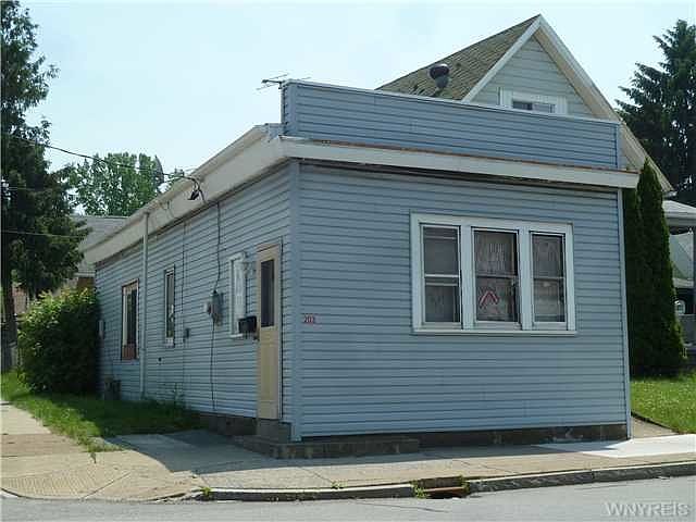 1st image of 203 Hertel Ave