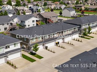 2304 SE Parkview Crossing Dr, Waukee, IA 50263