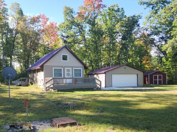 983 E McCork Rd, Idlewild, MI 49642