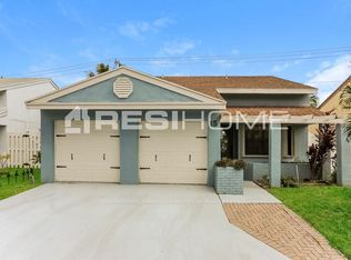 15 Verwood Way, Boynton Beach, FL 33426