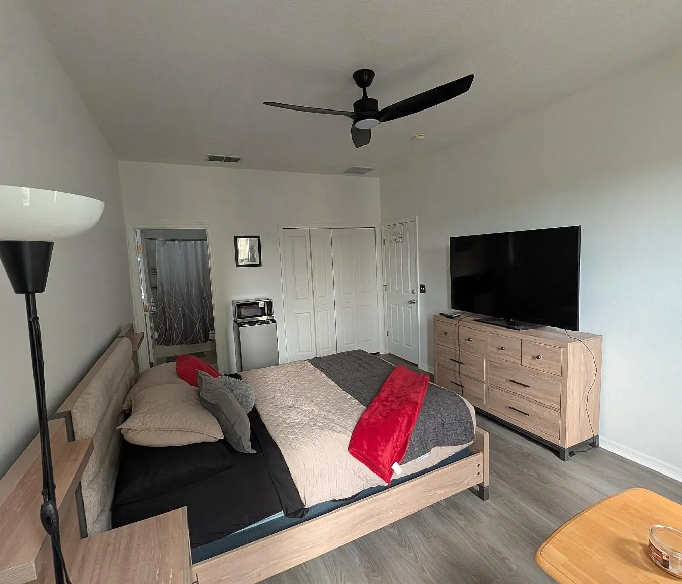 326 Monroe Cir — Photo 1