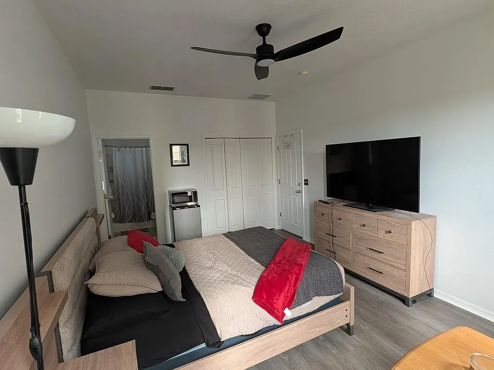 326 Monroe Cir