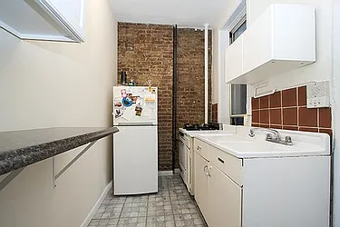 Sold by Prime Manhattan