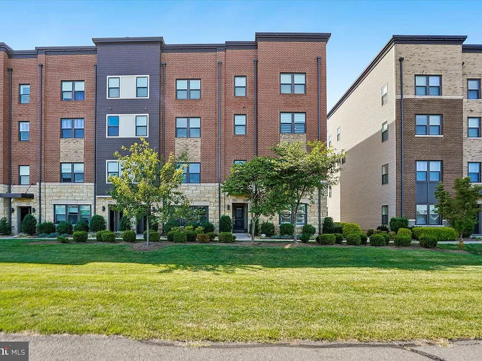 44834 Tiverton Sq