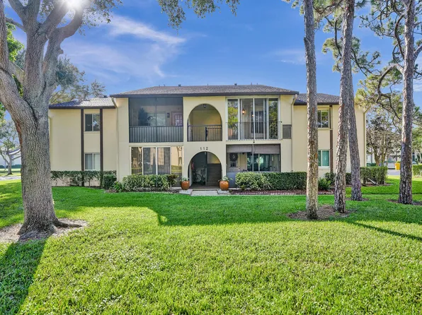 112 Lake Pine Circle #B-2, Greenacres, FL 33463