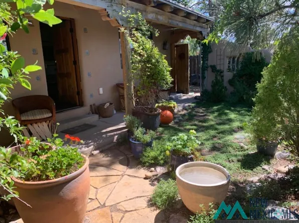 1601 Salvador Pl, Santa Fe, NM 87501