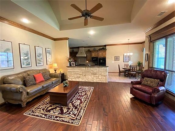 4th image of 8217 Forest Glenn Dr