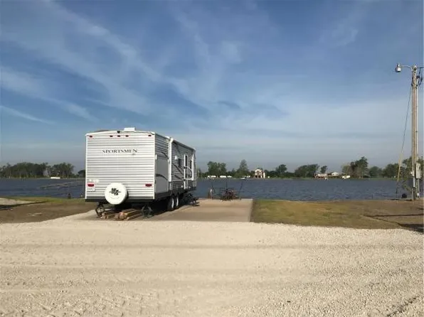 382 Lake Shore Dr, Craig, MO 64437