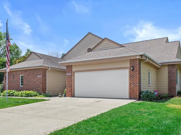 W159N4837 Graysland DRIVE, Menomonee Falls, WI 53051