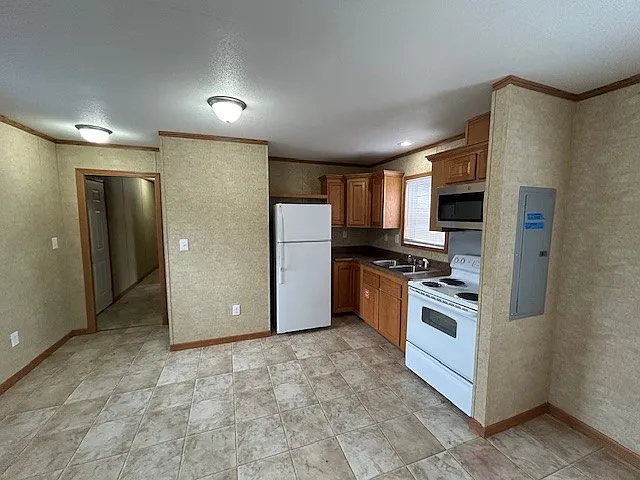 111 S Cedar Dr #12 — Photo 3