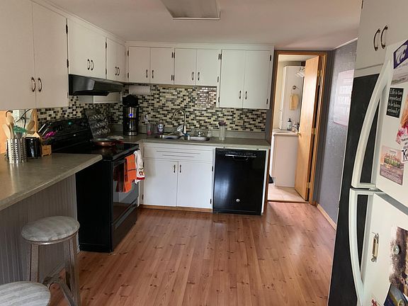 4th image of 456 N 8th St
