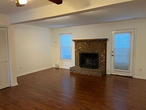 2nd image of 5122 Castle Way