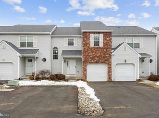 22 Crockett Ln, Ewing, NJ 08628