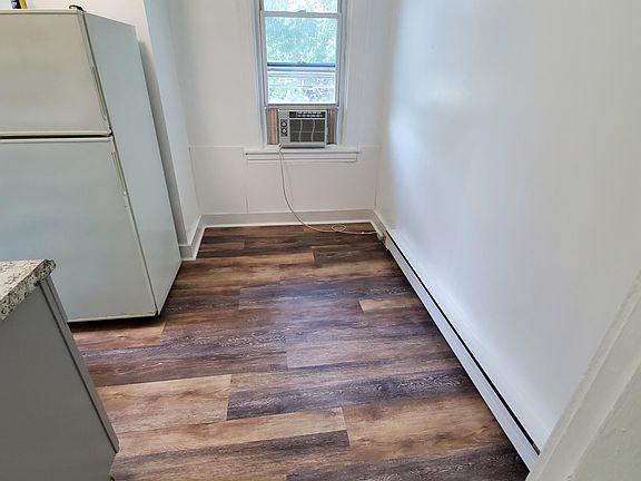 2nd image of 12 Maryland Ave APT H