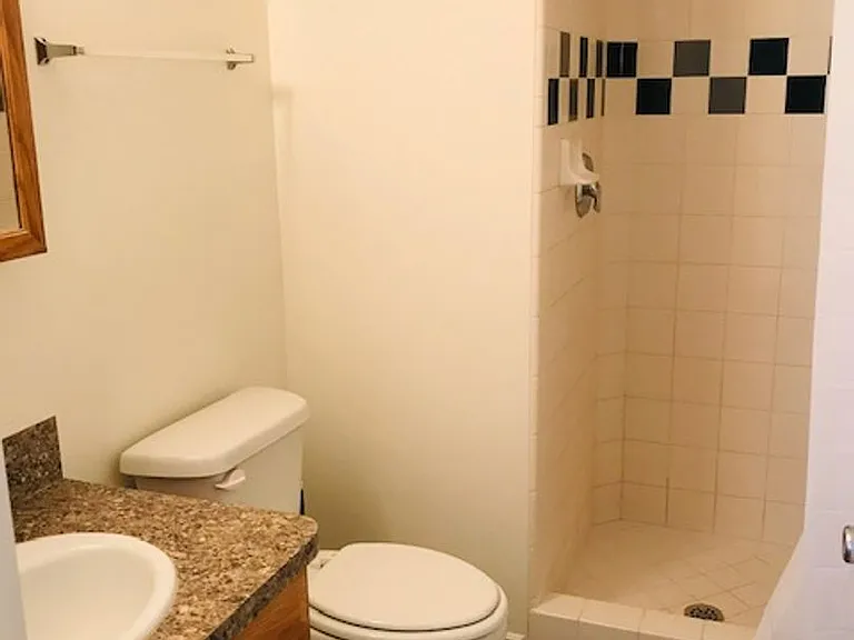Beautifully updated apartment near WSU and McKay Dee. — Photo 10