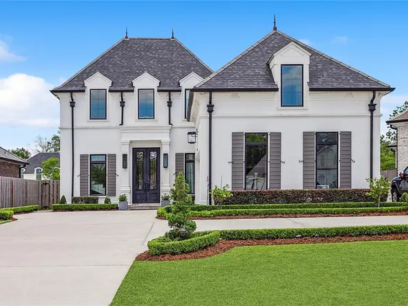 115 Oak Park Ct, Belle Chasse, LA 70037