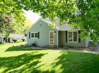 1220 Edwards St, Brookfield, WI 53005