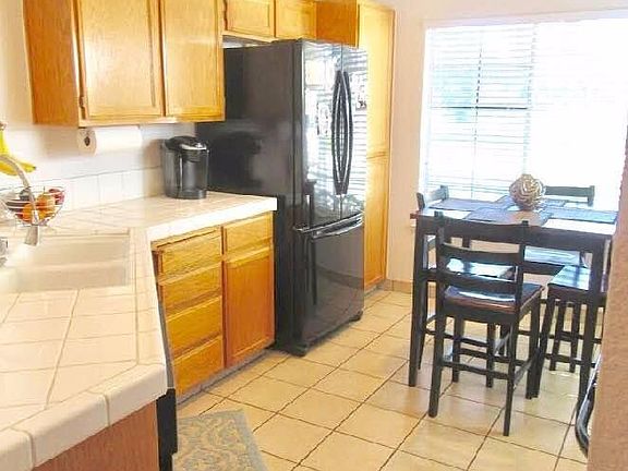 4th image of 5404 Farmers Ln