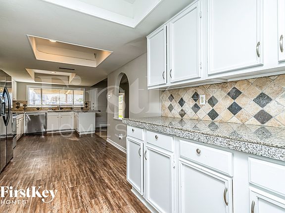 5th image of 4913 Alta Oaks Ln