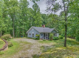 50 Fox Covert Ln, Tryon, NC 28782