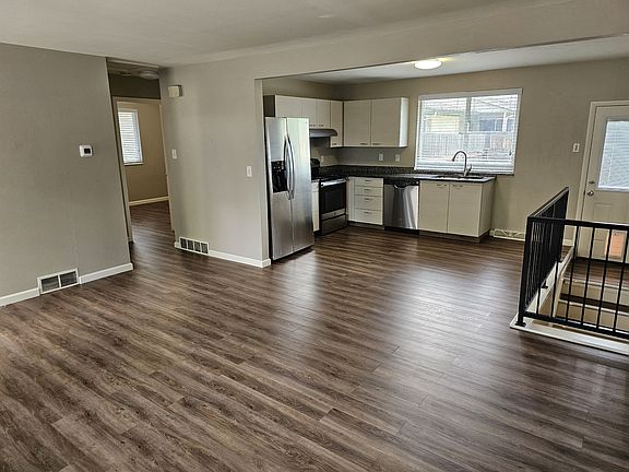 3rd image of 3621 W 90th Ave #14350978