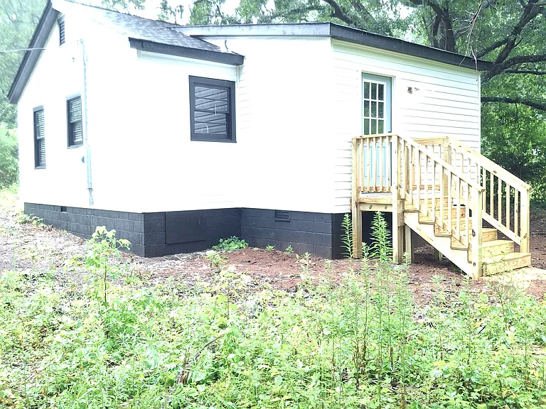 Steep Hill Rd — Photo 5