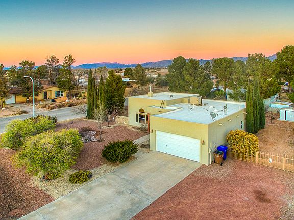 3rd image of 5632 Boxwood Ln