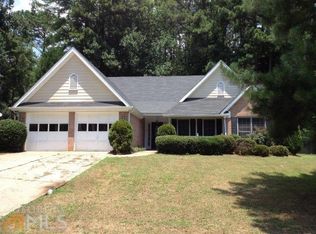 6876 Spreadlong Oaks Dr, Stone Mountain, GA 30087