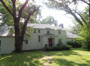 1162 S Weldon Rd, Rockford, IL 61102